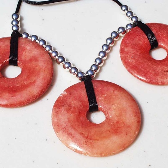 AGATE DONUT GEM NECKLACE, 3 LARGE DARK PEACH, 26 in. LONG, SILVER TONE BEADS ON - Picture 2 of 2